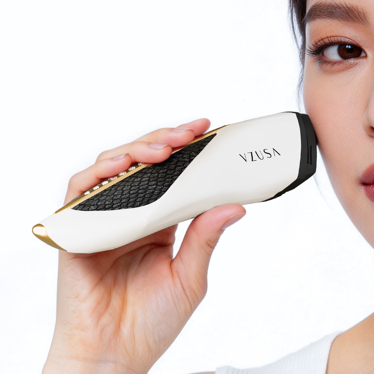 the Vzusa i CARE - メデューサ アイケア(Luxe White 限定仕様)
