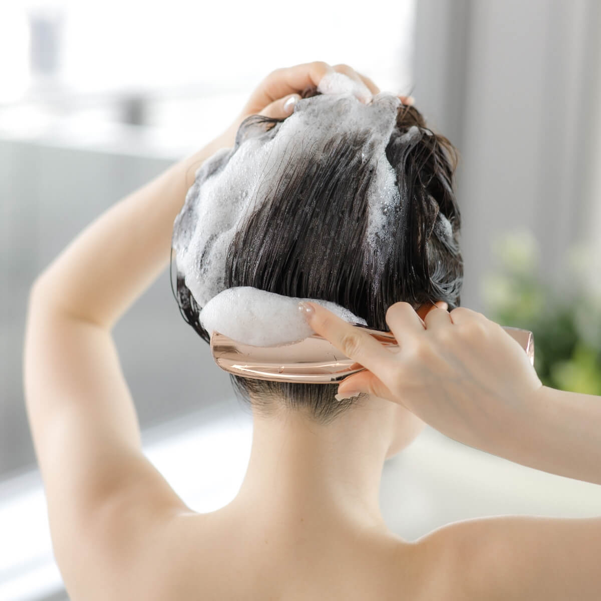 ザ ブラシュ レボ(スカルプブラシ)